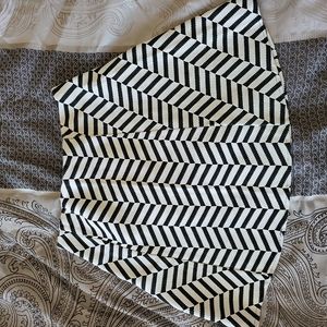 Zara Skirt, size 6. Brand new